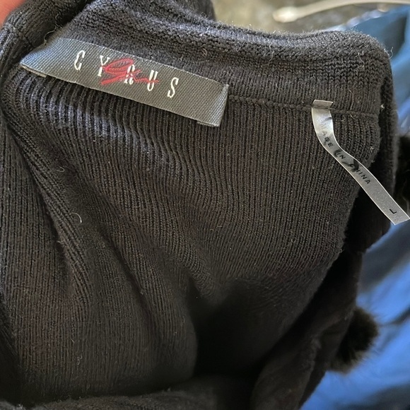 Cyrus Black Mink Ball Cowl Neck Sweater Size Large - Picture 2 of 5